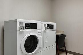 Hampton Inn & Suites Pittsburgh/Harmarville