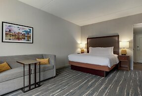Hampton Inn & Suites Pittsburgh/Harmarville