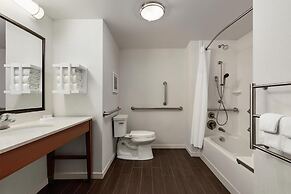 Hampton Inn & Suites Pittsburgh/Harmarville