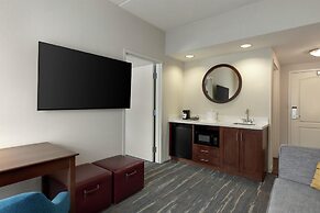 Hampton Inn & Suites Pittsburgh/Harmarville