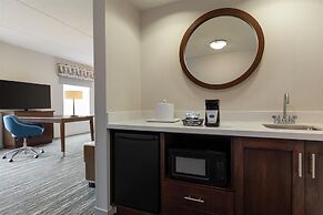 Hampton Inn & Suites Pittsburgh/Harmarville