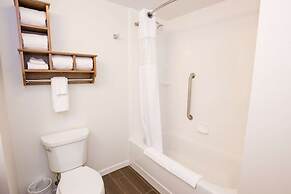 Hampton Inn & Suites Pittsburgh/Harmarville