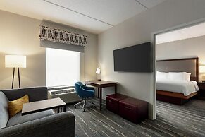 Hampton Inn & Suites Pittsburgh/Harmarville