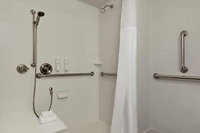 Hampton Inn & Suites Pittsburgh/Harmarville