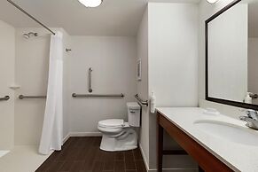 Hampton Inn & Suites Pittsburgh/Harmarville