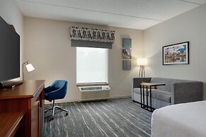 Hampton Inn & Suites Pittsburgh/Harmarville