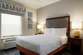 Hampton Inn & Suites Pittsburgh/Harmarville