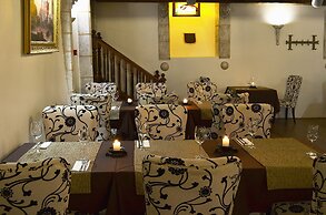 Three Crowns Residents