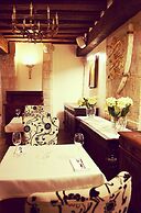 Three Crowns Residents