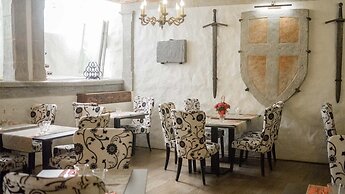 Three Crowns Residents