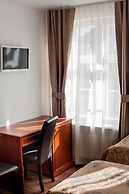 Three Crowns Residents