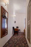 Three Crowns Residents