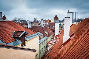 Three Crowns Residents