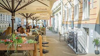 Three Crowns Residents