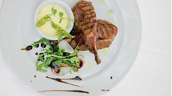 Three Crowns Residents