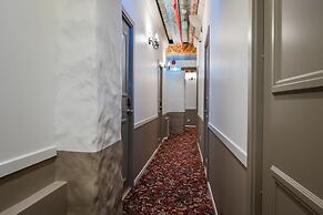 Three Crowns Residents