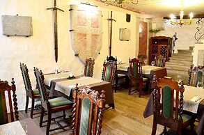 Three Crowns Residents