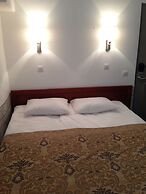 Three Crowns Residents