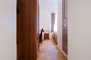 Three Crowns Residents