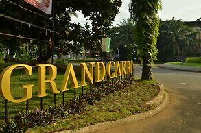 Grand Cakra Hotel