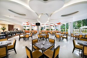 Grand Cakra Hotel
