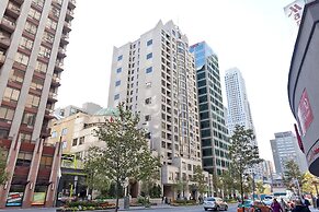 TOSuites - Signatures on Bloor