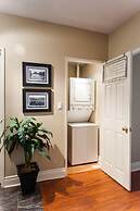 TOSuites - Signatures on Bloor