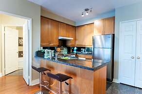 TOSuites - Signatures on Bloor