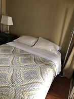 TOSuites - Signatures on Bloor