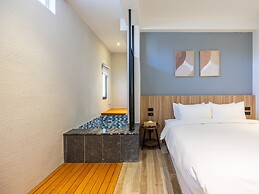 Kenting Sea Wall 130