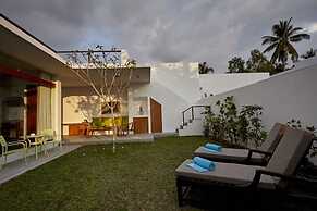 Calamansi Cove Villas