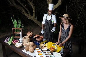 Calamansi Cove Villas