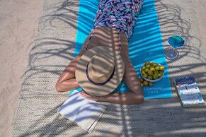 Calamansi Cove Villas