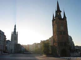 Hotel Restaurant Brasserie Ahoi, Kortrijk