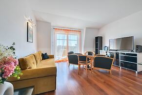 Dom & House - Apartments Parkur