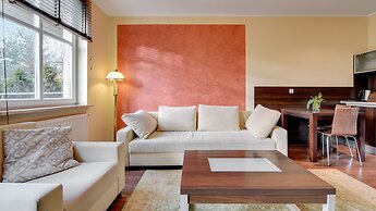 Dom & House - Apartments Parkur