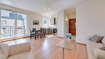 Dom & House - Apartments Parkur