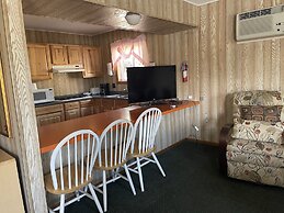 Saddle & Surrey Motel