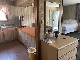 Saddle & Surrey Motel