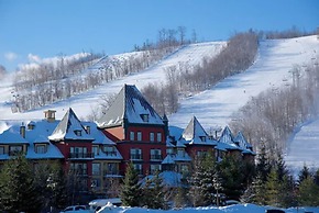 Hotel Blue Mountain Resort Village Suites, The Blue Mountains, Canada ...