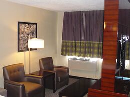 Super 8 by Wyndham Copley Akron