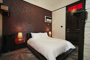 Royal Street Inn and R Bar