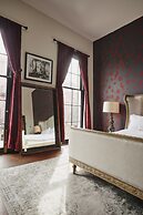 Royal Street Inn and R Bar