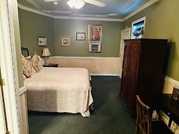 Gunn House Hotel