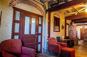 Gunn House Hotel