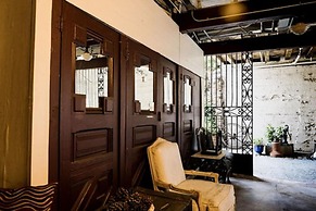 Gunn House Hotel