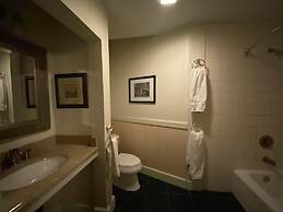 Gunn House Hotel