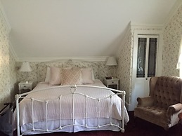 The Victoria Inn Bed & Breakfast