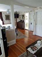 The Victoria Inn Bed & Breakfast