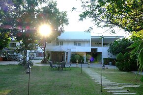 UDEE Cozy Bed & Breakfast